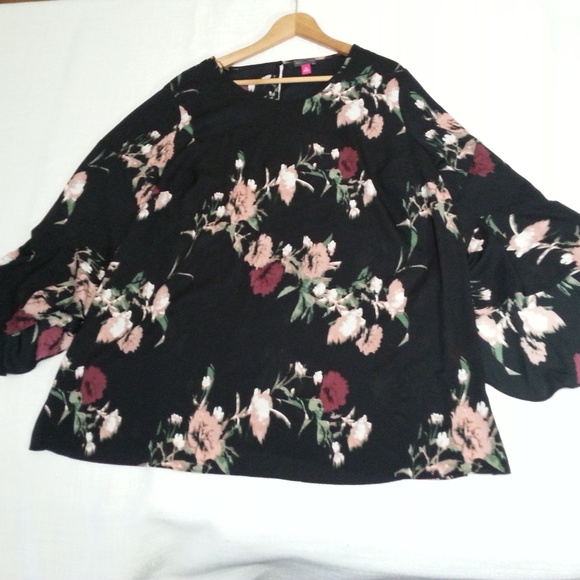 VINCE CAMUTO Windswept Bouquet Bell Sleeve Blouse - Picture 5 of 6